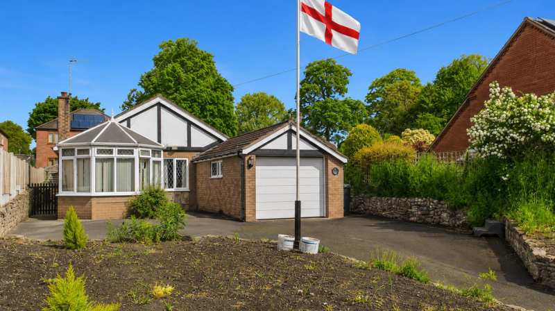 27 Top Street, Oswestry, SY11 4DR For Sale