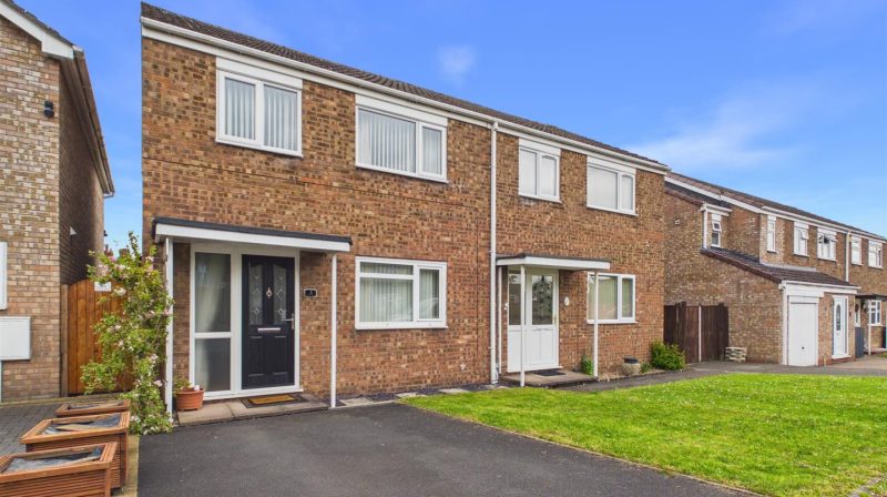3 Derwent Avenue, Shrewsbury, SY1 3RQ For Sale
