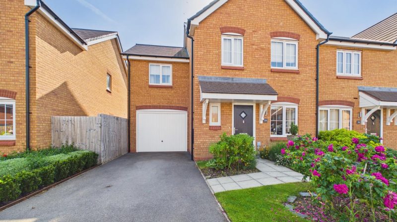 34 Bufton Close, Shrewsbury, SY3 8FH For Sale