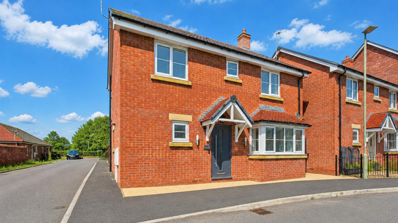 26 Hollands Drive, Oswestry, SY11 3FG SSTC