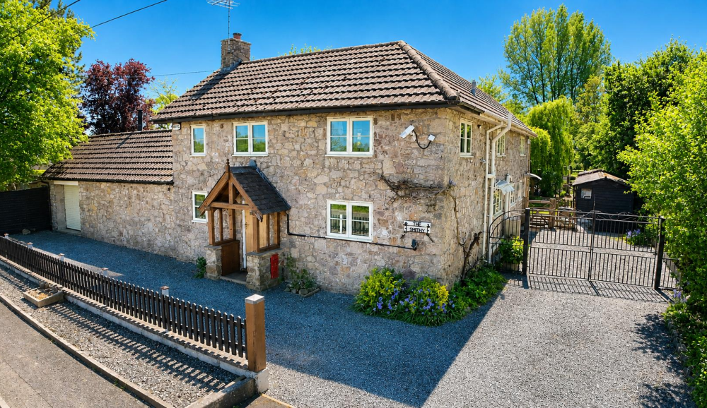 The Smithy B4398, Oswestry, SY10 8QW For Sale