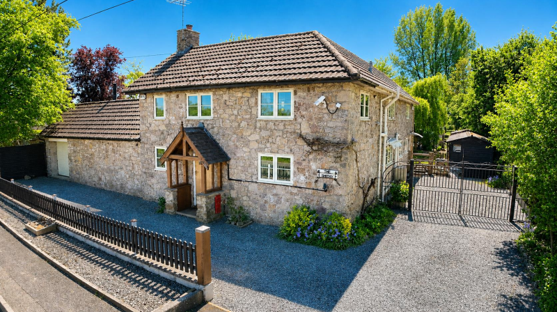 The Smithy B4398, Oswestry, SY10 8QW For Sale