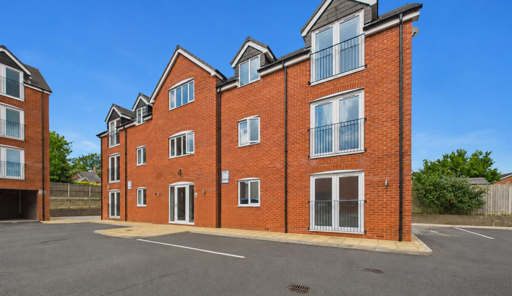 10 Tan Yard Square Oak Street, Oswestry, SY11 1FB For Sale 10 Tan Yard Square Oak Street, Oswestry, SY11 1FB For Sale