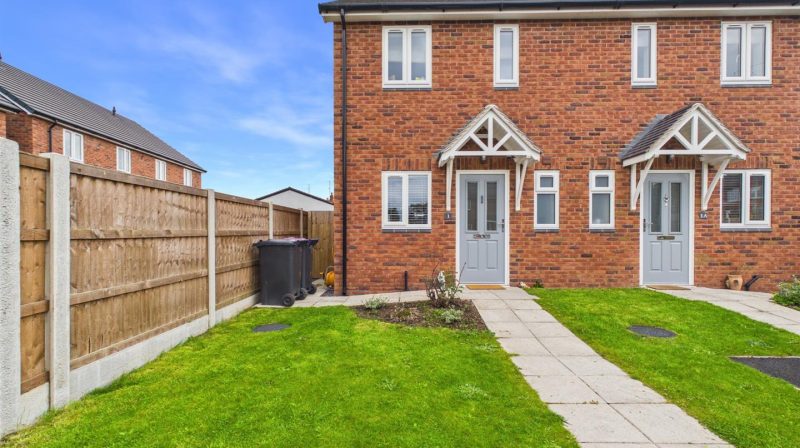 1 Glenburn Gardens, Shrewsbury, SY2 5SY For Sale