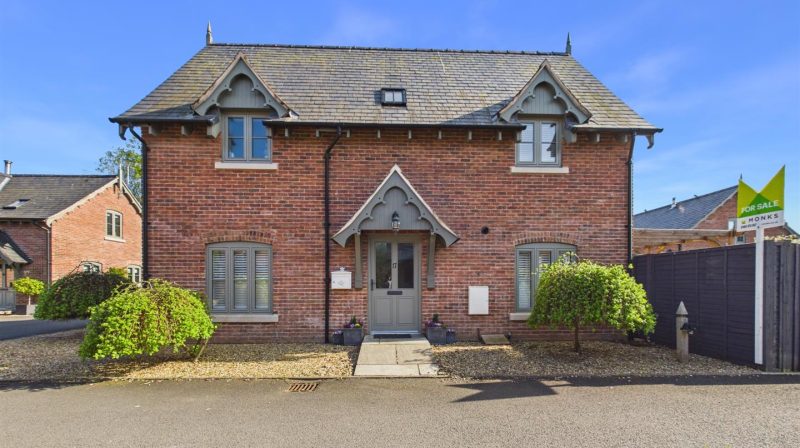 17 Penrhos Court, Whittington, Oswestry, SY11 4FA For Sale