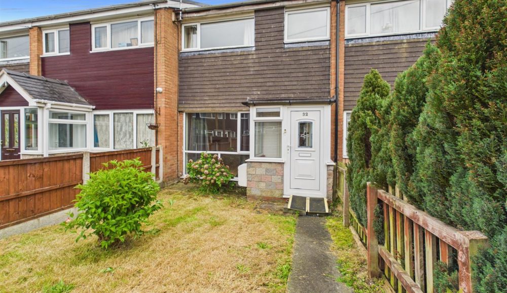 32 Hazel Grove, Oswestry, SY11 2XB For Sale