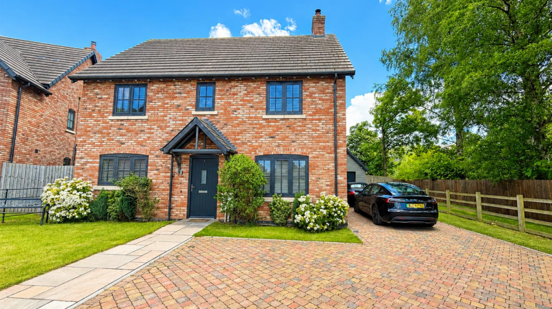 The Woodlands Newnes Gardens, Shrewsbury, SY4 3BQ For Sale