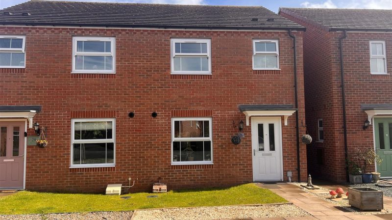 26 Blakes Meadow, Shrewsbury, SY4 5XN For Sale