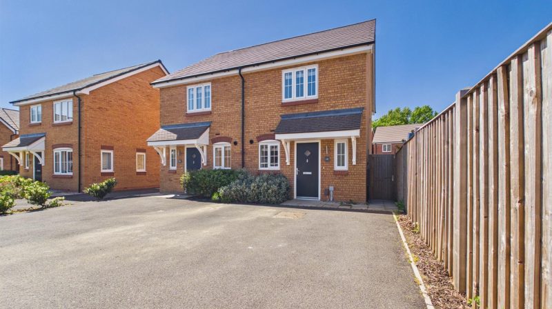 14 Eardley Close Copthorne Road, Shrewsbury, SY3 8FB For Sale