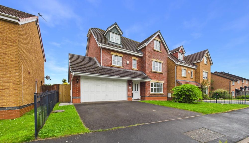 19 Milars Field, Oswestry, SY10 9PU For Sale