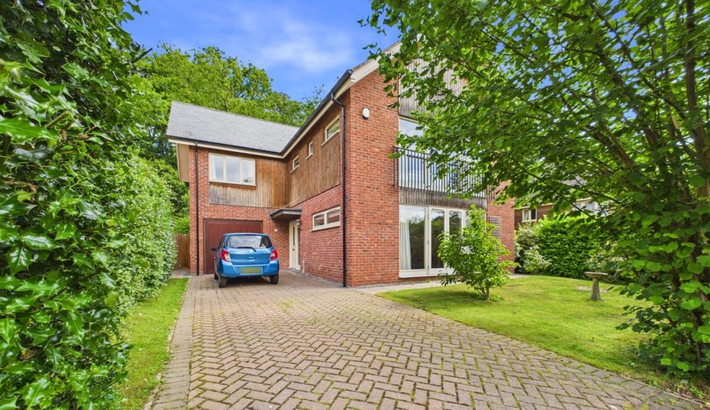 10 The Pines Lower Road, Shrewsbury, SY4 3RH For Sale