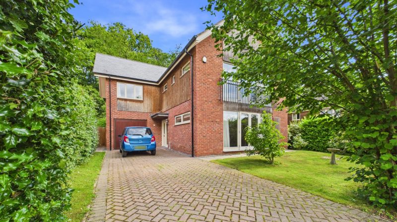 10 The Pines Lower Road, Shrewsbury, SY4 3RH For Sale