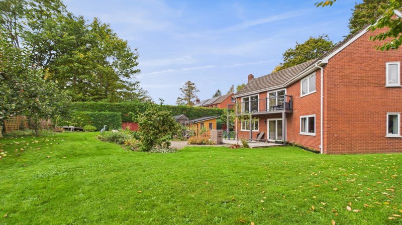 Oakdene Lowe Hill Road, Wem, SY4 5UA For Sale