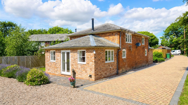The Stables , Shrewsbury, SY4 2AW To Let