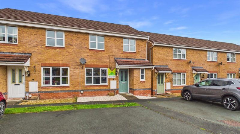 5 Cae Onan, Oswestry, SY10 9PX For Sale