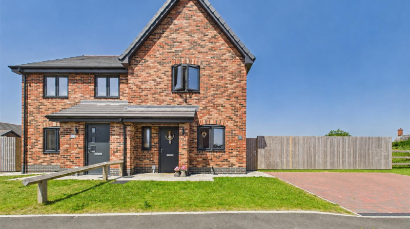 20 Morlas Meadows, Oswestry, SY11 3FJ For Sale
