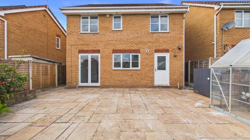 27 Sweeney Drive, Oswestry, SY10 9RH For Sale