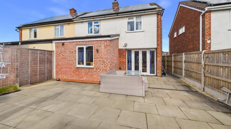 47 Brookhouse Road, Oswestry, SY11 2JW For Sale