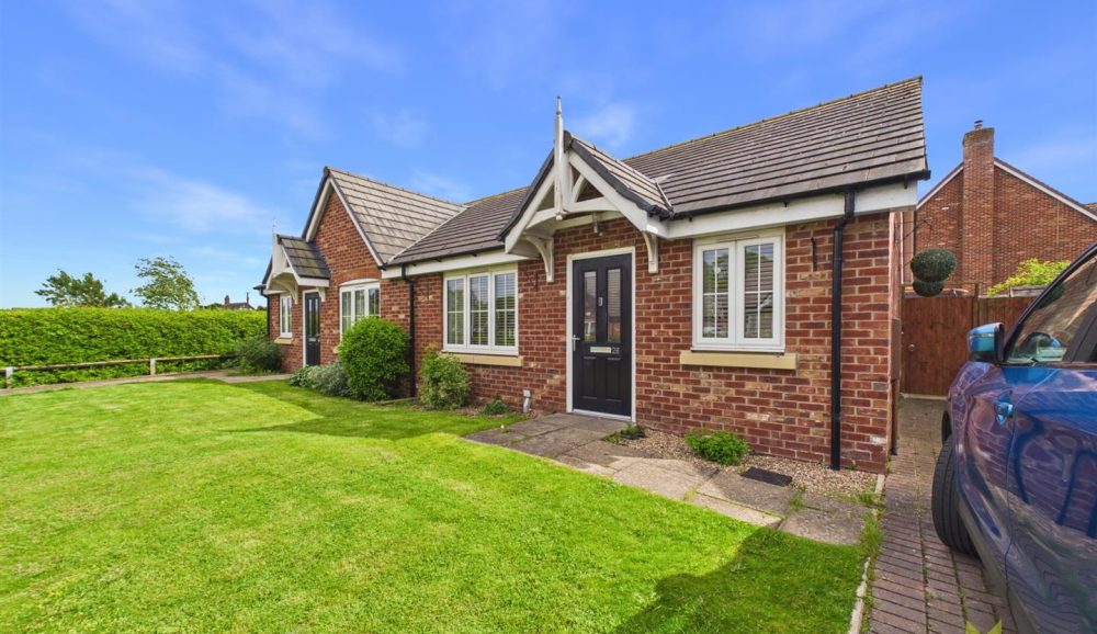 26 Blacksmiths View, Shrewsbury, SY4 3BF For Sale 26 Blacksmiths View, Shrewsbury, SY4 3BF For Sale