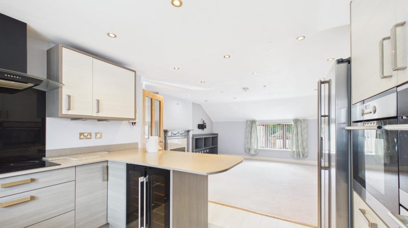 1 St. Georges Court, Shrewsbury, SY4 2FN For Sale