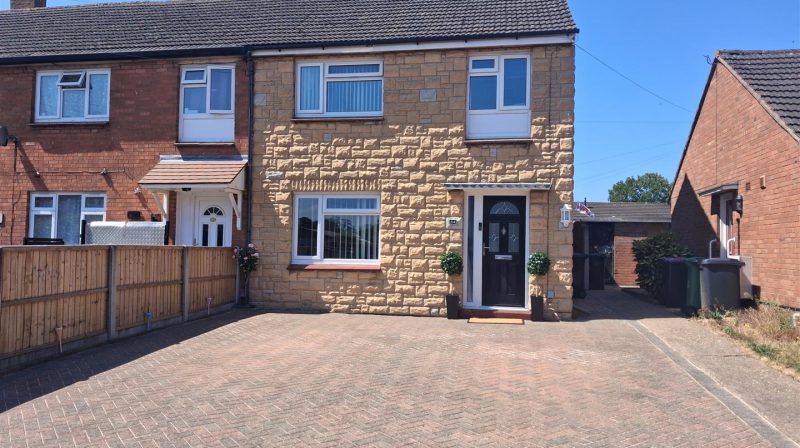 54 Glebelands, Shrewsbury, SY4 4JT For Sale