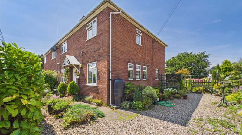 2 Walcot Road, Shrewsbury, SY4 4QQ For Sale