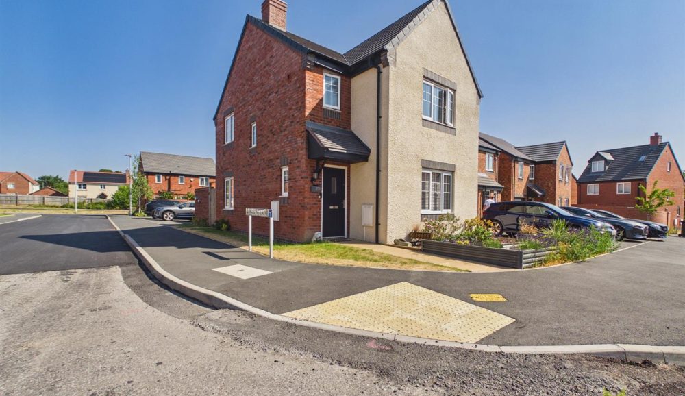 203 Holland Drive, Shrewsbury, SY2 5TU For Sale 203 Holland Drive, Shrewsbury, SY2 5TU For Sale