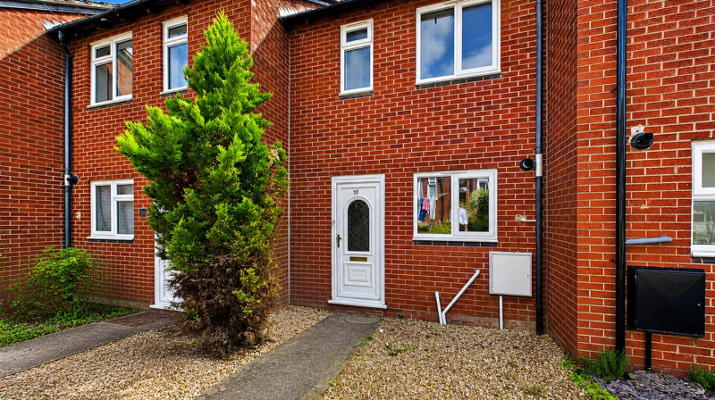 18 Ravenscourt Walk, Shrewsbury, SY3 8ZF To Let
