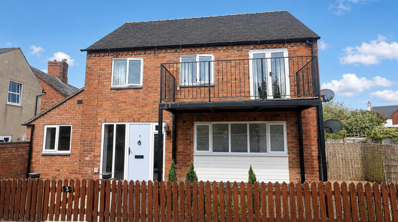 3 Aston Court, Shrewsbury, SY4 5FF Let Agreed