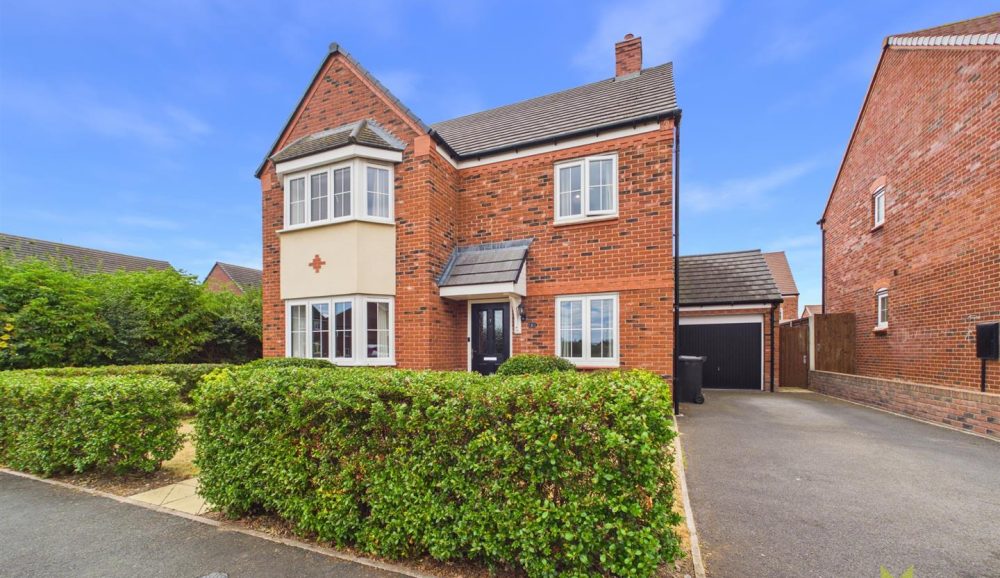 1 Pewit Close, Shrewsbury, SY5 8QH For Sale