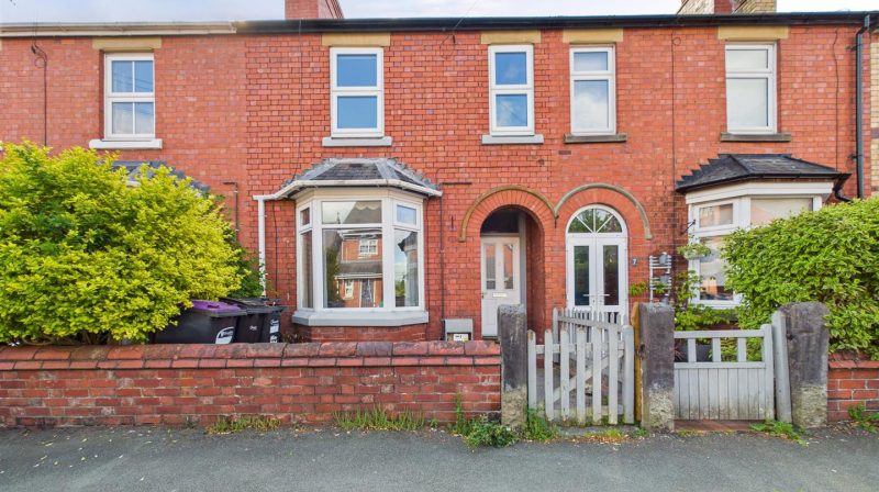 Victoria Street, Oswestry, SY11 2BW To Let