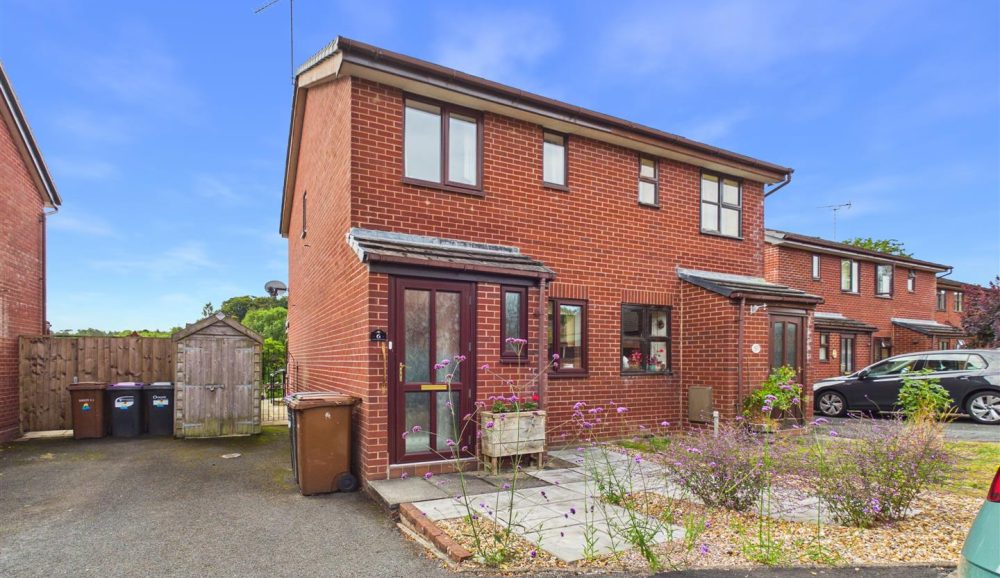 6 Brook Lea Close, Oswestry, SY10 9DA For Sale