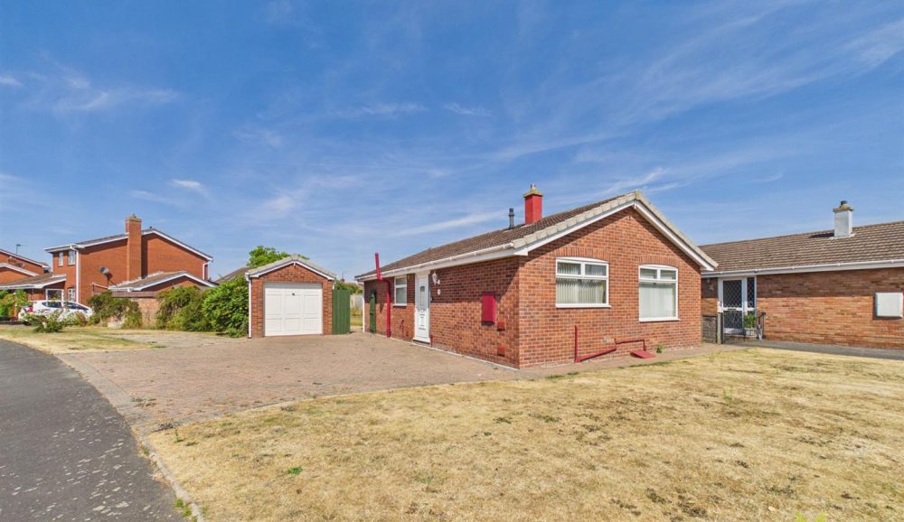 40 Pyms Road, Shrewsbury, SY4 5YN For Sale 40 Pyms Road, Shrewsbury, SY4 5YN For Sale