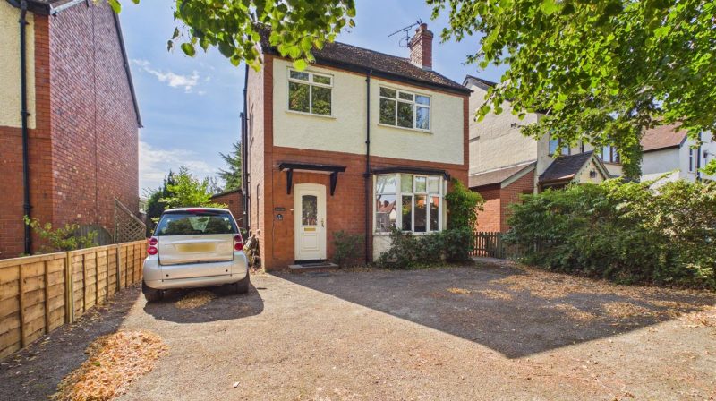 110 Monkmoor Road, Shrewsbury, SY2 5BN For Sale
