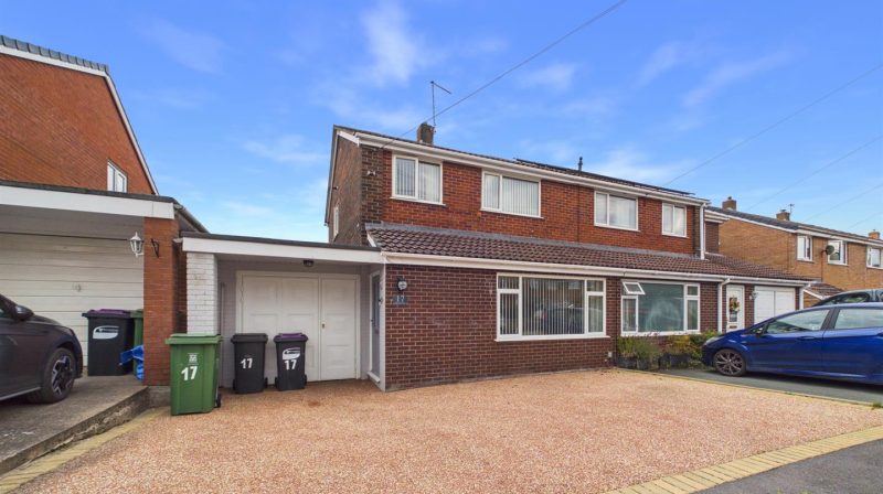 17 Burnell Close, Shrewsbury, SY3 0PW For Sale