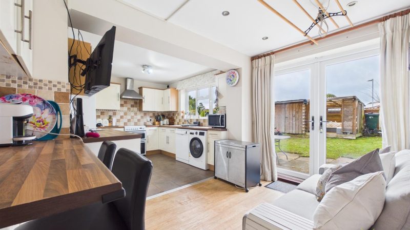 21 Pantulf Road, Shrewsbury, SY4 5LT For Sale