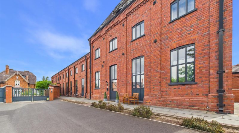 Apartment 12, Prospect House Belle Vue Road, Shrewsbury, SY3 7NR For Sale