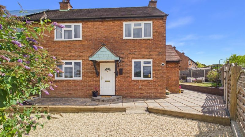 17 Callow Crescent, Shropshire, SY5 0BZ For Sale