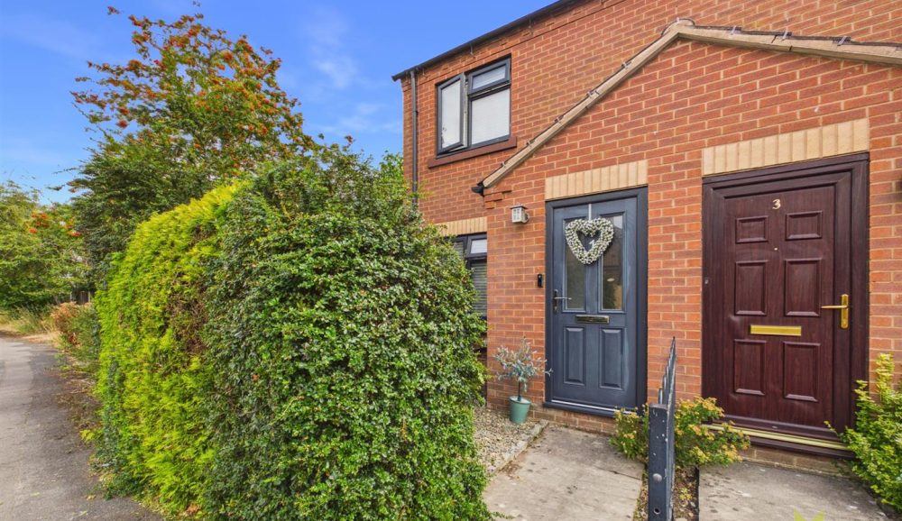 1 Orchard Way, Shrewsbury, SY4 5DY For Sale