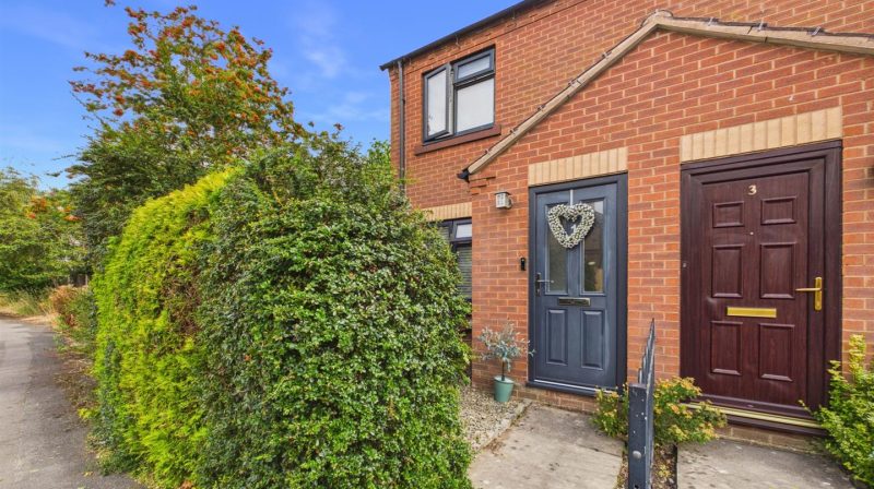 1 Orchard Way, Shrewsbury, SY4 5DY For Sale