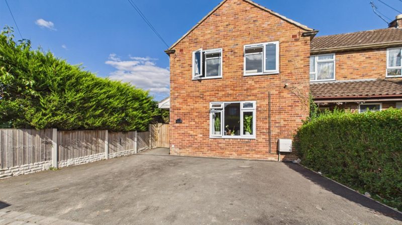 1 College Road, Oswestry, SY11 2SH For Sale