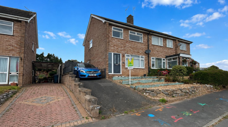5 Prince Charles Road, Oswestry, SY11 2LU For Sale