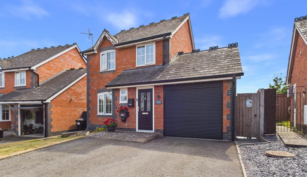 25 Llwyn Perthi, Arddleen, SY22 6QX For Sale 25 Llwyn Perthi, Arddleen, SY22 6QX For Sale
