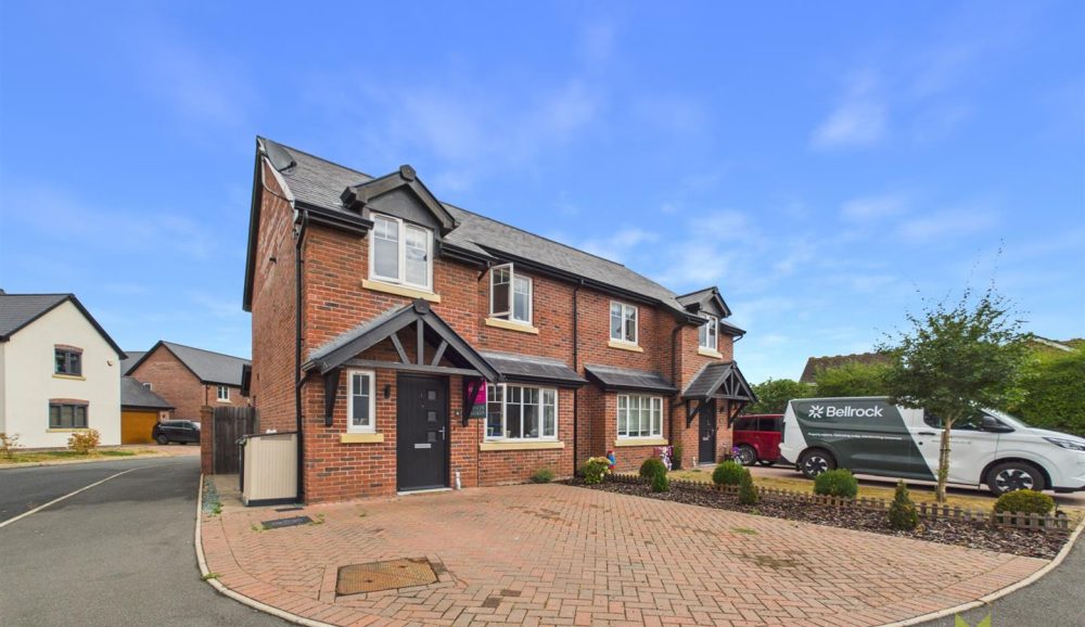 6 Knights Grove, Oswestry, SY10 8PU For Sale 6 Knights Grove, Oswestry, SY10 8PU For Sale