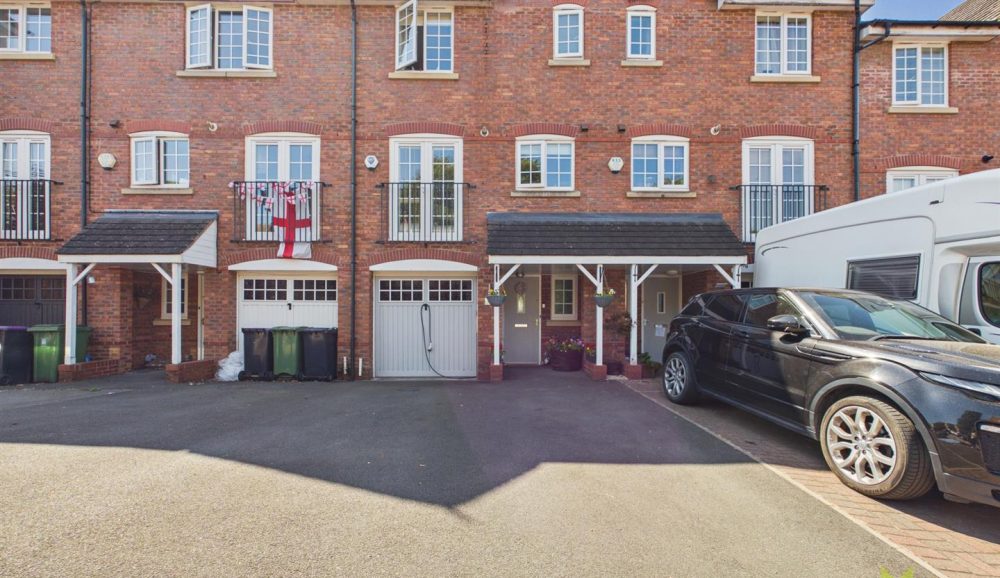 56 The Chestnuts, Shrewsbury, SY5 6JH For Sale