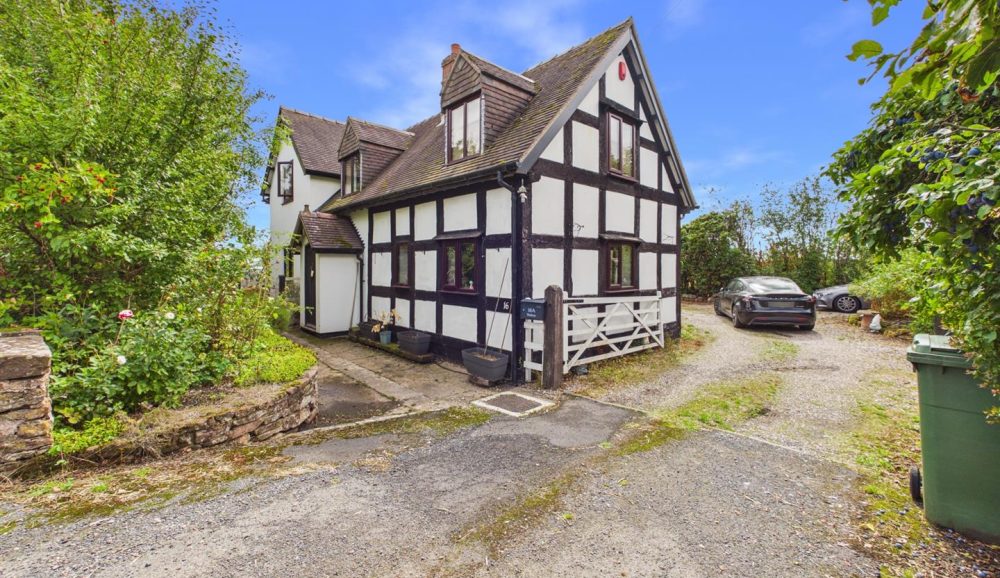 16 Walton, Telford, TF6 6AR For Sale 16 Walton, Telford, TF6 6AR For Sale