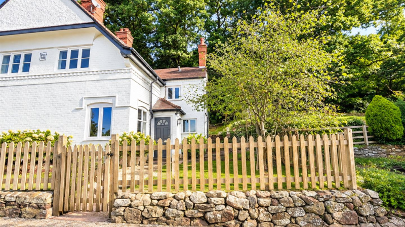 2 Hillside, Shrewsbury, SY4 3LQ To Let