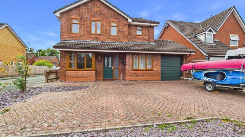 24 Plas Ffynnon Way, Oswestry, SY11 2TZ For Sale