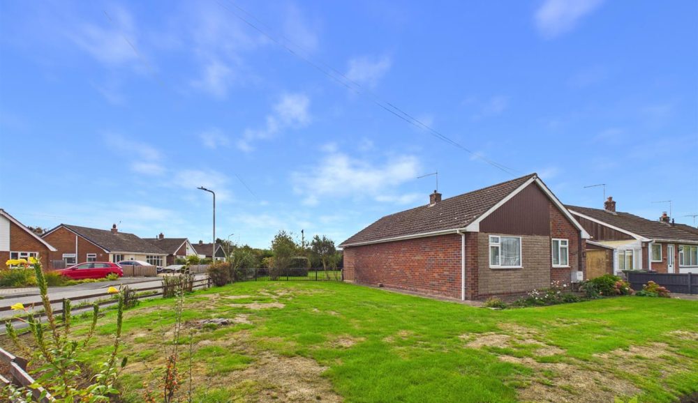 1 Sun Grove, Shrewsbury, SY4 5HH For Sale