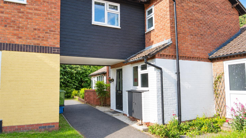 44 Briery Lane, Shrewsbury, SY3 5DN To Let